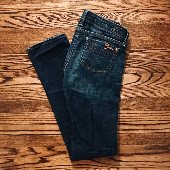 Fidelity - Picture 1 of 7